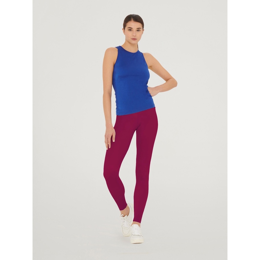 NWT Wolford The Workout Legging in Mineral Red